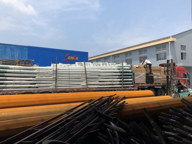 �M�����M��